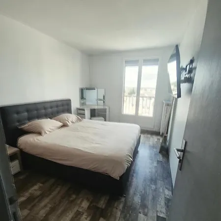 4 A 10 Minute Du Circuit Apartment