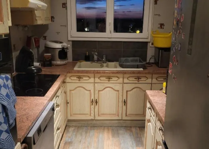 Апартаменты 3 A 10 Minute Du Circuit *